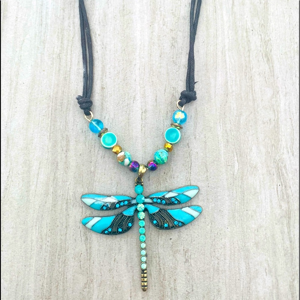 Beautiful turquoise dragonfly necklace.